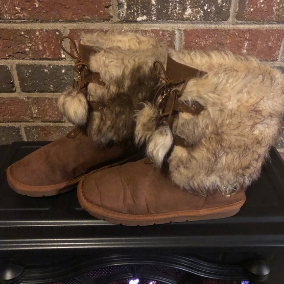 MICHAELS KORS BIG KIDS SIZE 3 BOOT’S 🥾| COLOR TAN. - Picture 8 of 11